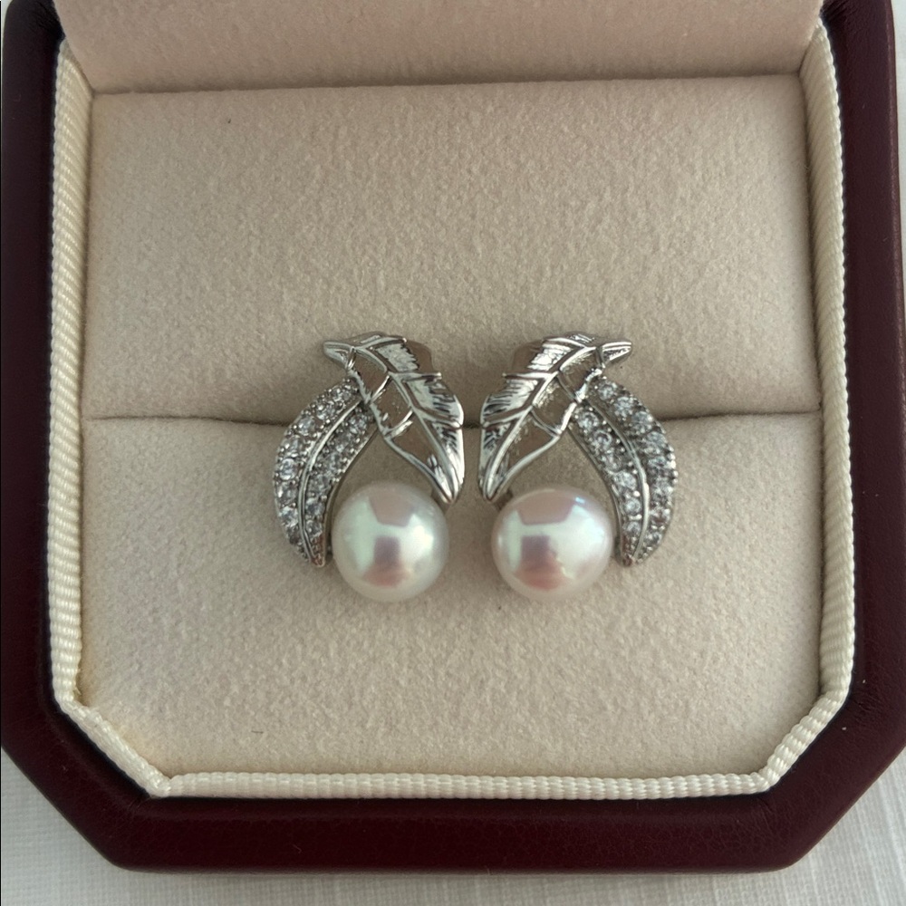 Silver Pearl Leaf Design Earrings
